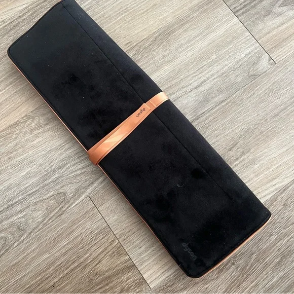 DYSON airstrait travel case! - Picture 2 of 4